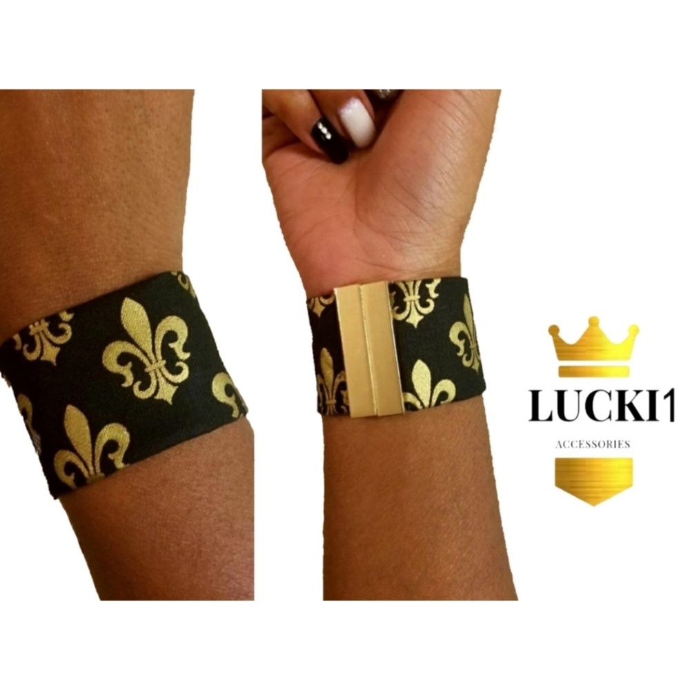 Fleur De Lis Fashion Gold Magnet Bracelet
